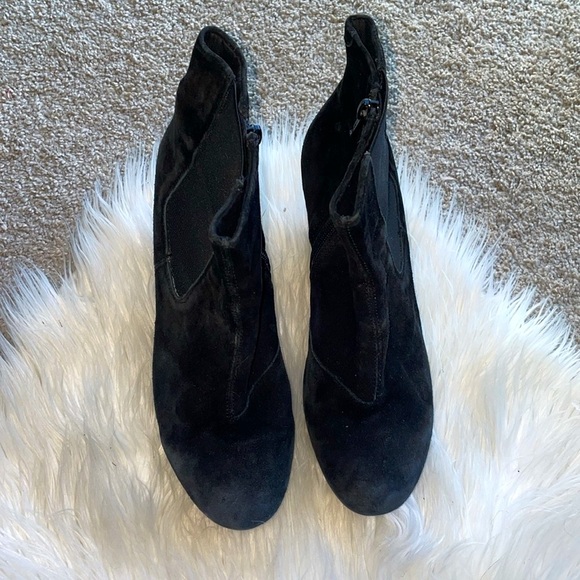 Vagabond Suede Wedge Zip up Booties EUC - Picture 3 of 15